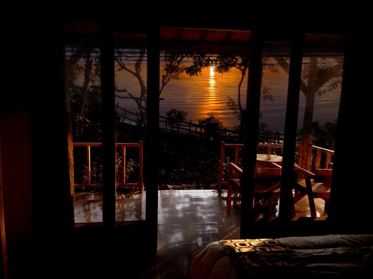 Waterfall Inn Tanglad エクステリア 写真